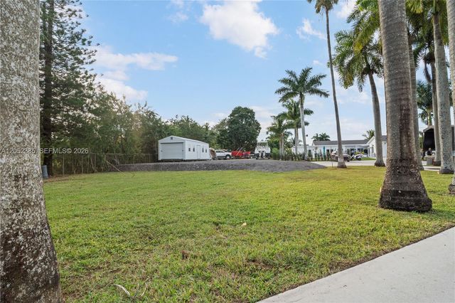 35220 SW 213th Ave, Homestead, FL 33034