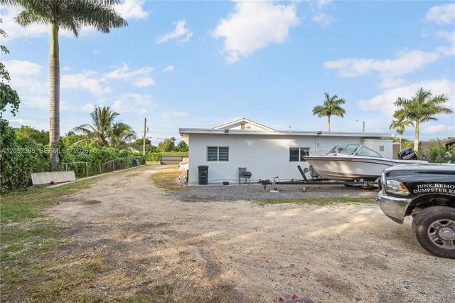 35220 SW 213th Ave, Homestead, FL 33034