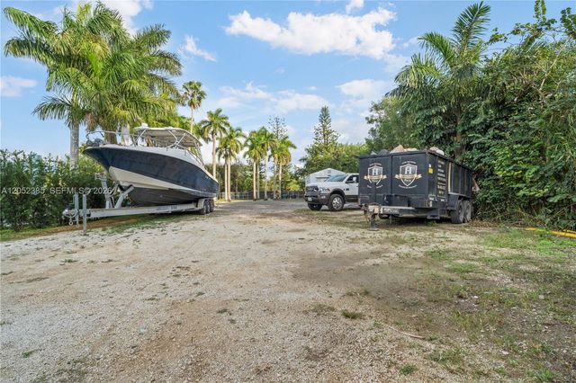 35220 SW 213th Ave, Homestead, FL 33034