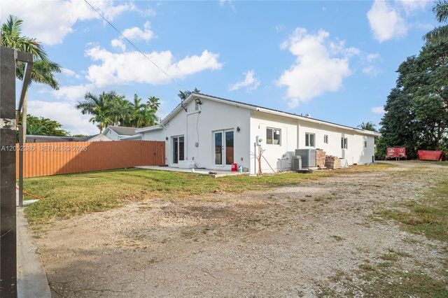 35220 SW 213th Ave, Homestead, FL 33034