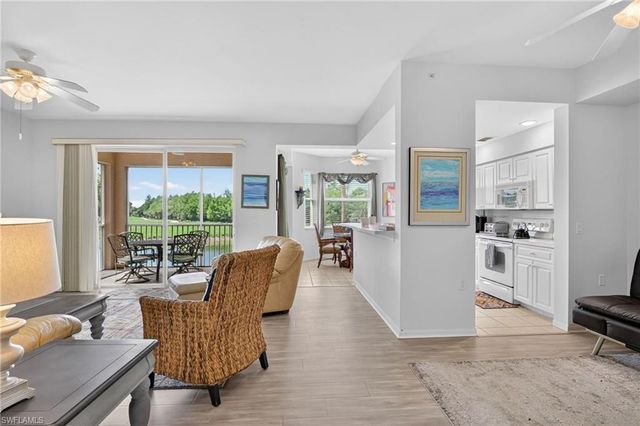 3830 Sawgrass WAY 2922, Naples, FL 34112