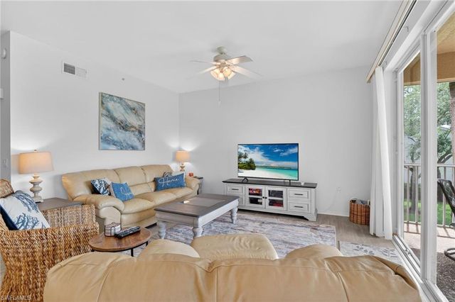 3830 Sawgrass WAY 2922, Naples, FL 34112