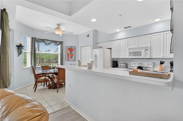 3830 Sawgrass WAY 2922, Naples, FL 34112