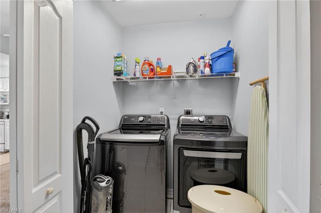 3830 Sawgrass WAY 2922, Naples, FL 34112