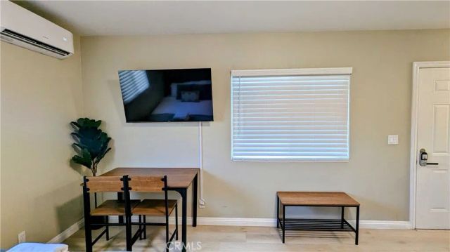 1227 E Grovecenter, West Covina, CA 91790