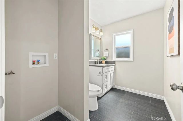 1227 E Grovecenter, West Covina, CA 91790