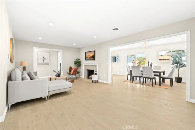 1227 E Grovecenter, West Covina, CA 91790