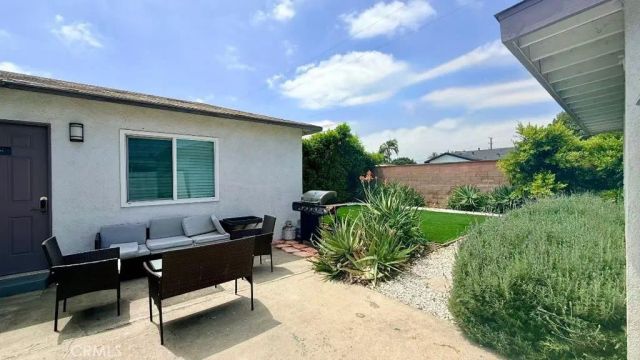 1227 E Grovecenter, West Covina, CA 91790