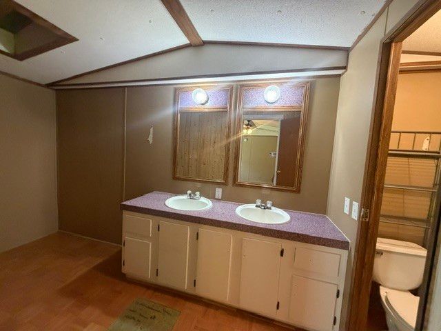 1040 Chestnut Rd, Ashland City, TN 37015