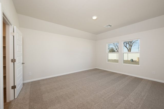 1125 E Stetson Lane, Mustang, OK 73064