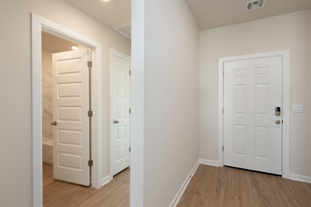 1125 E Stetson Lane, Mustang, OK 73064
