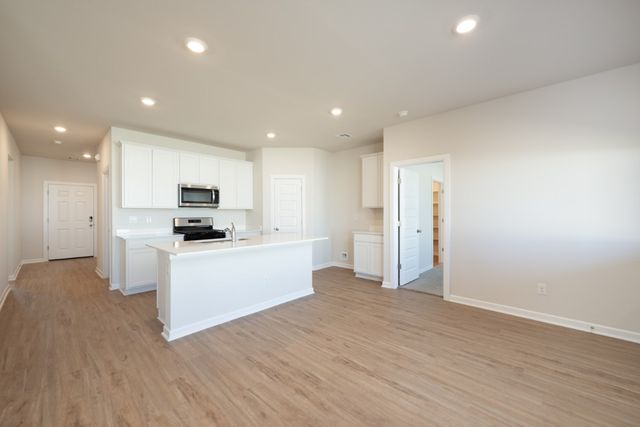 1125 E Stetson Lane, Mustang, OK 73064