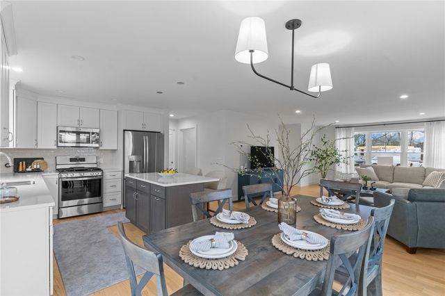 88 Child Lane, Warwick, RI 02886