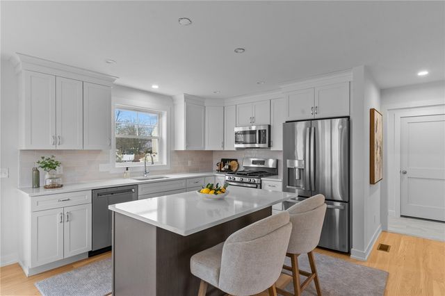 88 Child Lane, Warwick, RI 02886