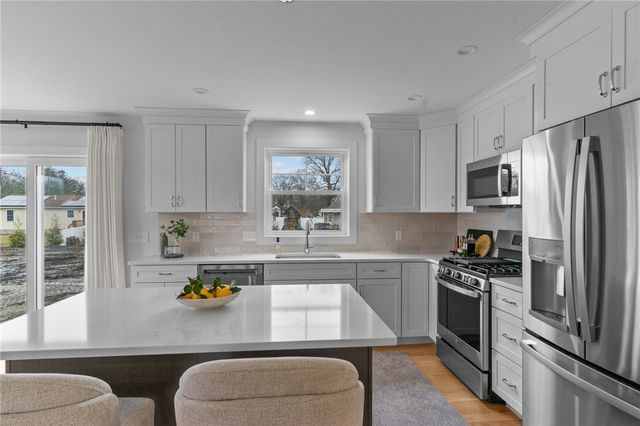 88 Child Lane, Warwick, RI 02886