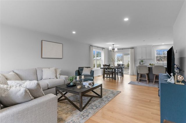 88 Child Lane, Warwick, RI 02886