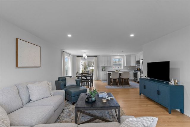 88 Child Lane, Warwick, RI 02886