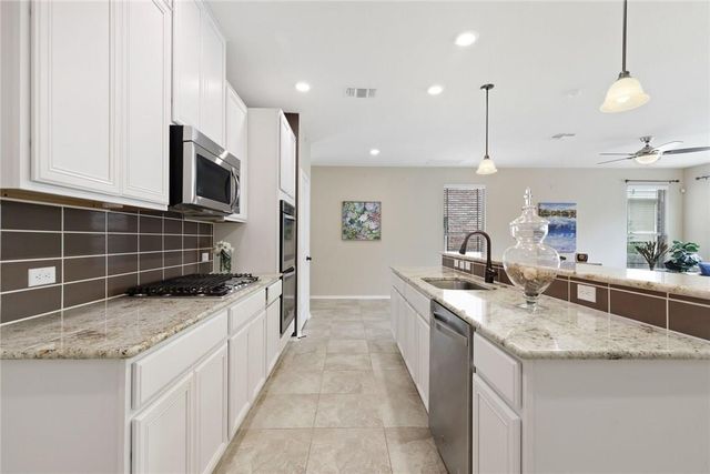 404 Buttercup Creek BLVD 34, Cedar Park, TX 78613