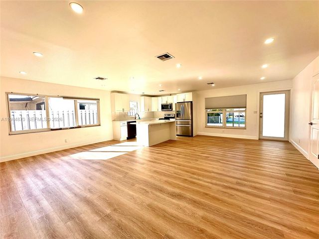 3042 Hayes St, Hollywood, FL 33021