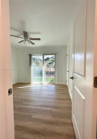 3042 Hayes St, Hollywood, FL 33021