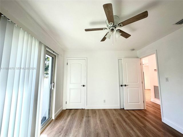 3042 Hayes St, Hollywood, FL 33021