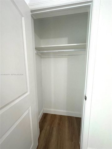 3042 Hayes St, Hollywood, FL 33021