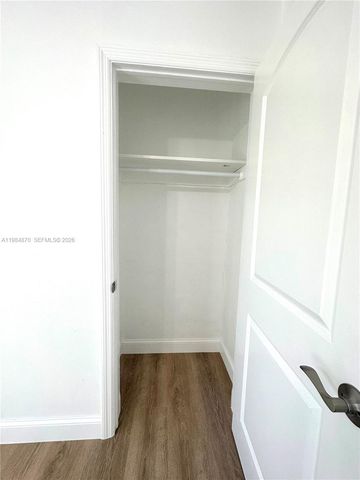 3042 Hayes St, Hollywood, FL 33021