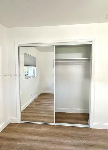 3042 Hayes St, Hollywood, FL 33021