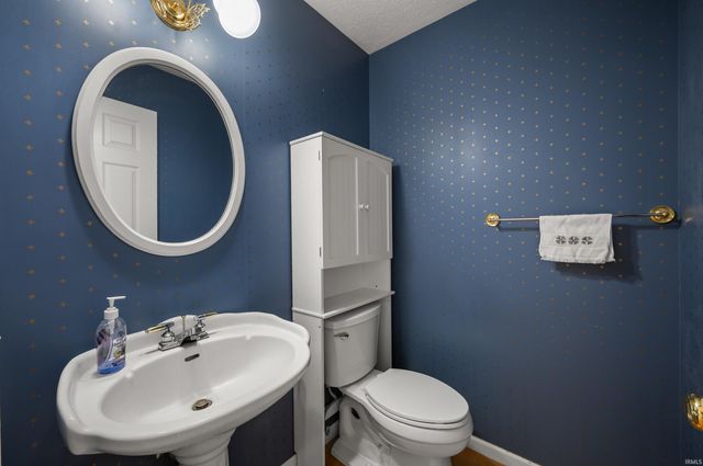 52367 Liberty Mills Court, Granger, IN 46530