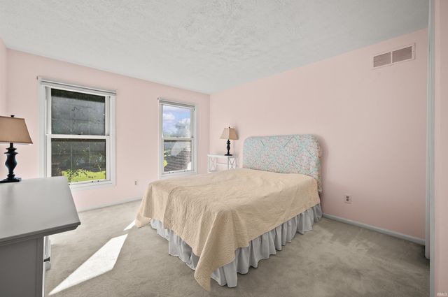 52367 Liberty Mills Court, Granger, IN 46530