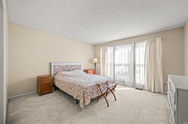 52367 Liberty Mills Court, Granger, IN 46530