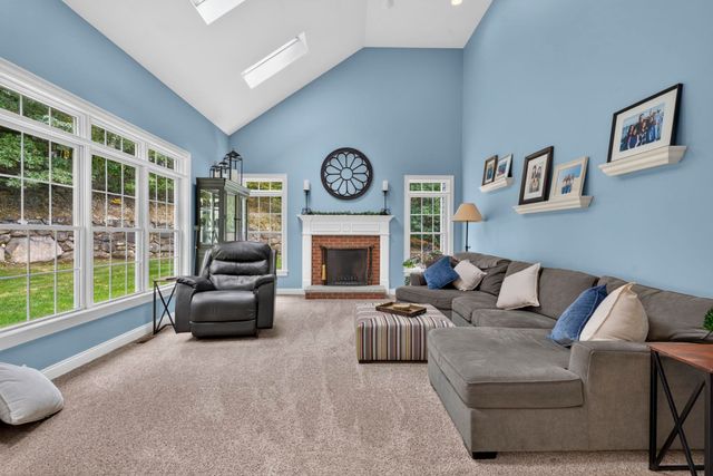 39 Colonel Daniels Drive, Bedford, NH 03110
