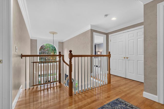39 Colonel Daniels Drive, Bedford, NH 03110