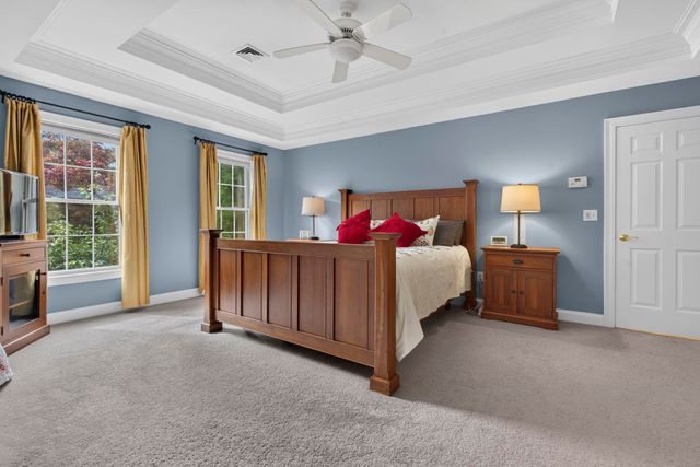 39 Colonel Daniels Drive, Bedford, NH 03110