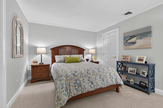 39 Colonel Daniels Drive, Bedford, NH 03110