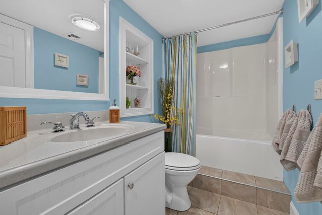 39 Colonel Daniels Drive, Bedford, NH 03110