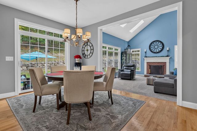 39 Colonel Daniels Drive, Bedford, NH 03110