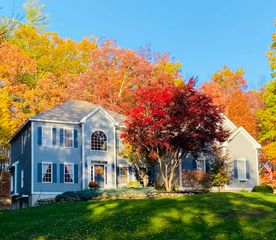 39 Colonel Daniels Drive, Bedford, NH 03110