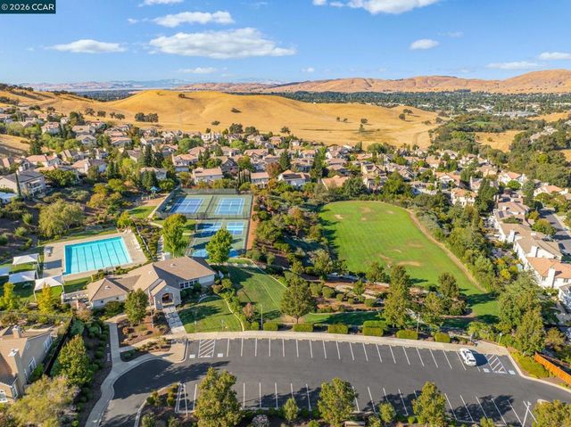 1047 Rolling Woods Way, Concord, CA 94521