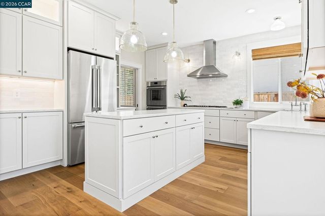 1047 Rolling Woods Way, Concord, CA 94521