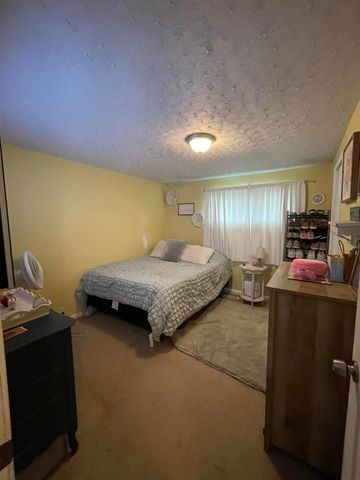 390 Meenach Lane 390 Meenach Lane, Springfield, OH 45505