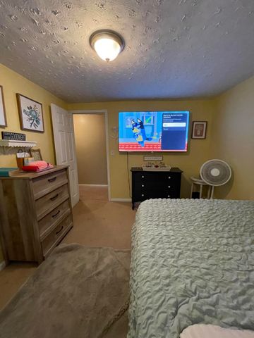 390 Meenach Lane 390 Meenach Lane, Springfield, OH 45505