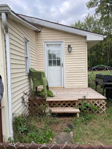 390 Meenach Lane 390 Meenach Lane, Springfield, OH 45505