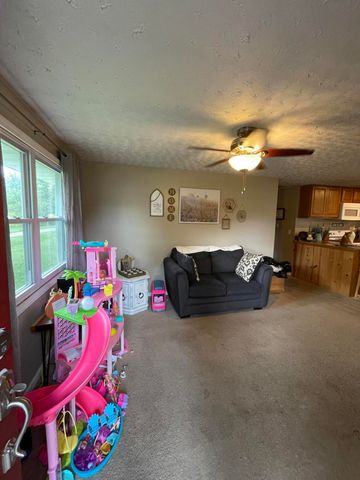 390 Meenach Lane 390 Meenach Lane, Springfield, OH 45505