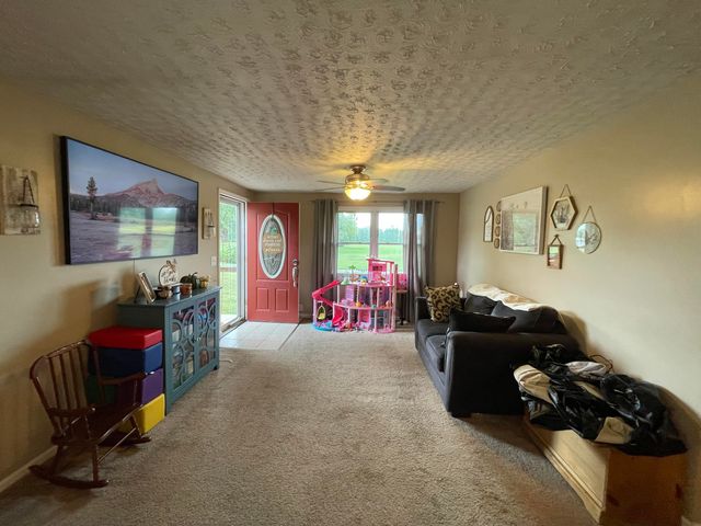 390 Meenach Lane 390 Meenach Lane, Springfield, OH 45505