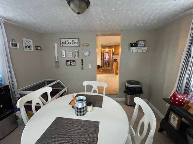 390 Meenach Lane 390 Meenach Lane, Springfield, OH 45505