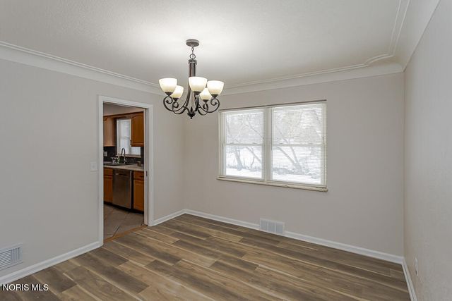 1021 Richards Road, Toledo, OH 43607