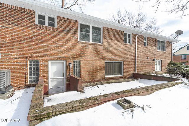 1021 Richards Road, Toledo, OH 43607