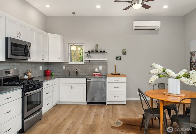 16526 87th Avenue SW, Vashon, WA 98070