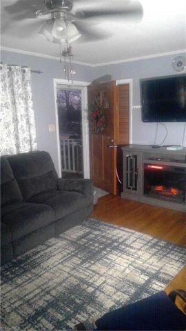 3303 Frost Place, Greensboro, NC 27405